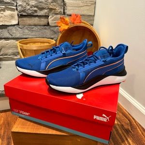 Puma sneakers soft foam, Juniors size 6